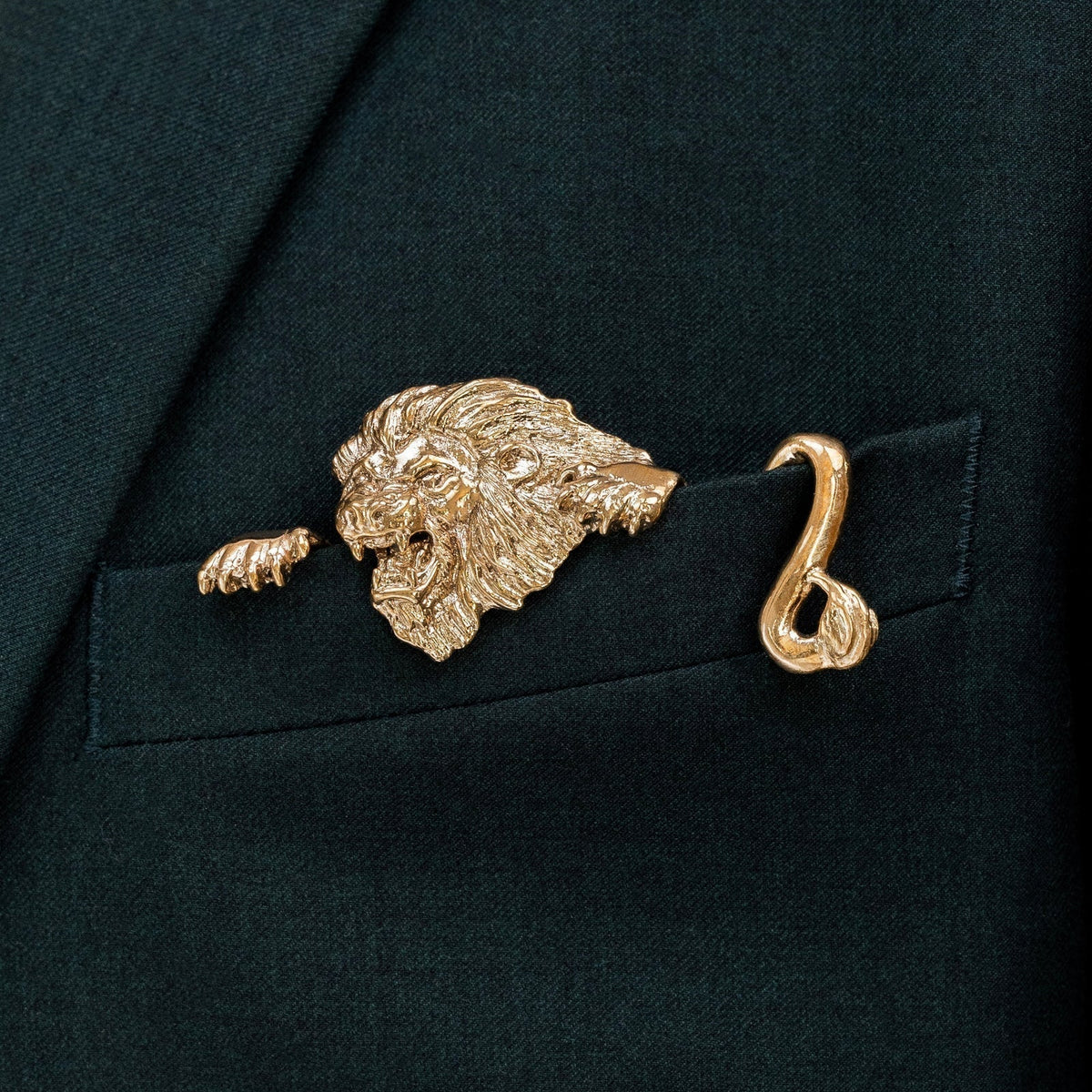 ✨ Luksuriøs dyrebrosje med skulpturelt design – Et eksklusivt blikkfang til dresser og blazere